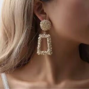 Elegant Gold Statement Earrings